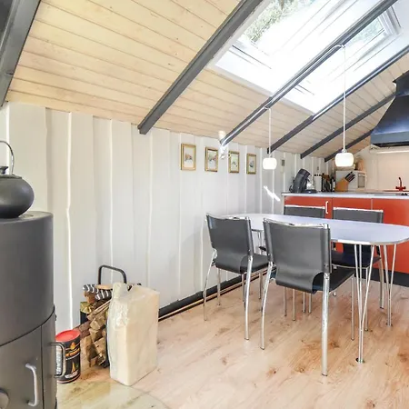 מלון 3 Bedroom In